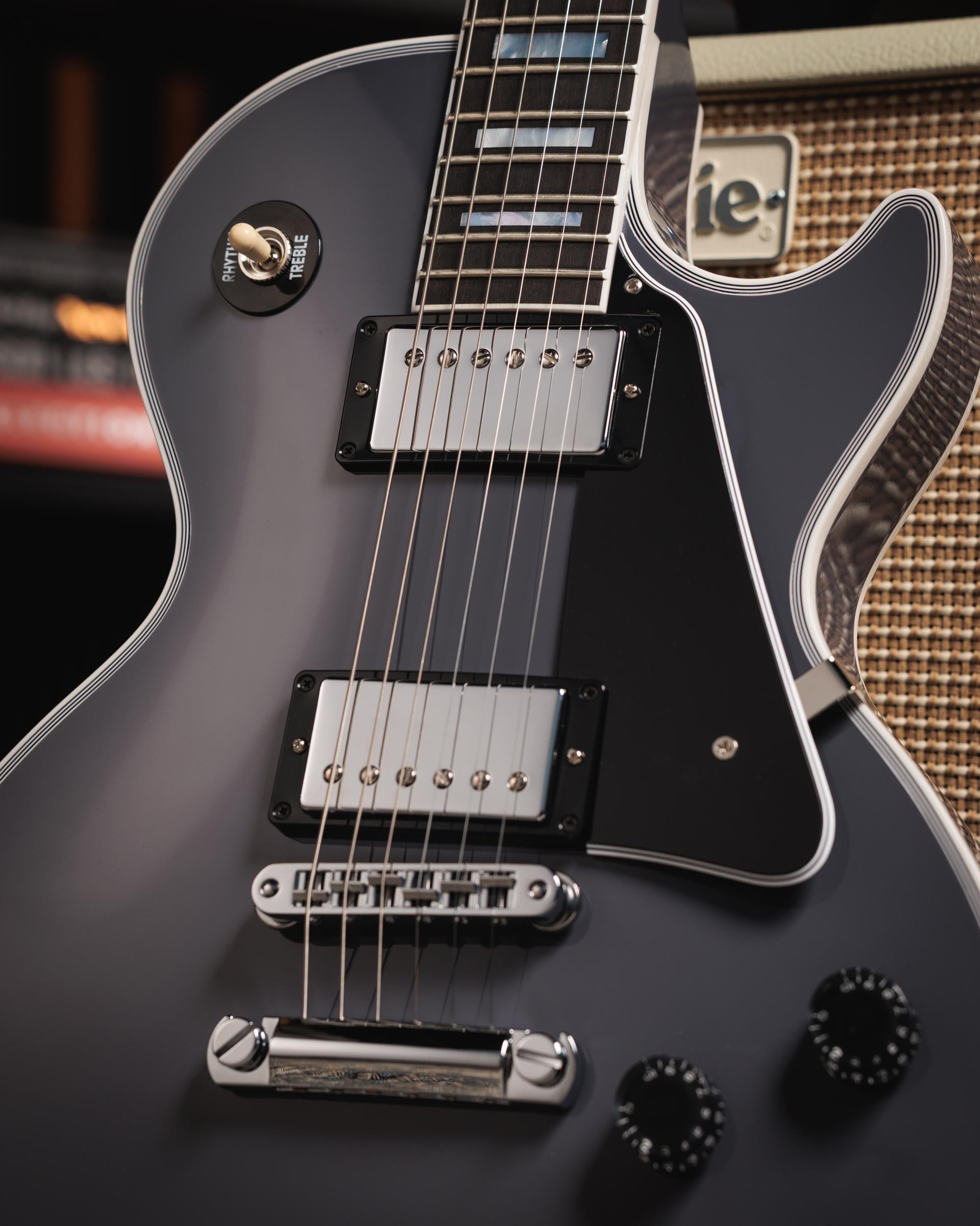 GIBSON Les Paul Custom Artic Blast Gloss GIBSON Les Paul Custom Artic Blast Gloss
