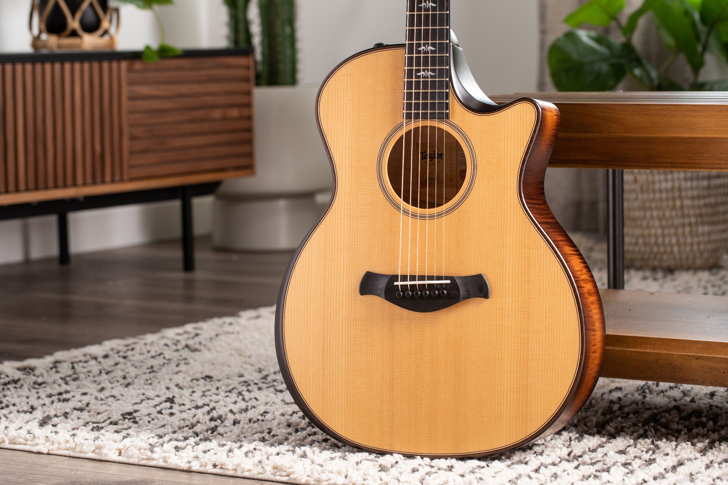TAYLOR Builder's Edition 614ce,Nat Top TAYLOR Builder's Edition 614ce,Nat Top